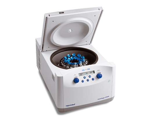 Centrifuge Eppendorf 5702R with A-8-17 Rotor and A-4-38 Rotor 